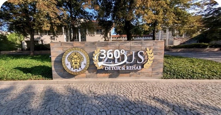 Zeus Detox & Rehab ana girişi